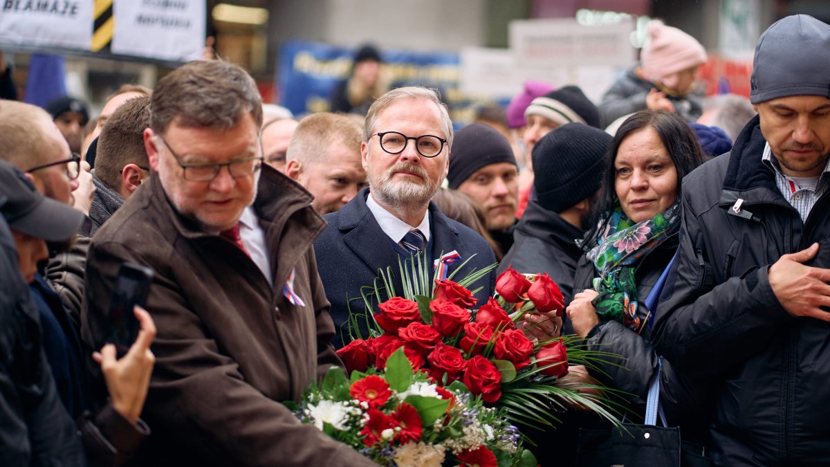 Češi si připomínají události spojené se 17. listopadem. (17.11.2025)