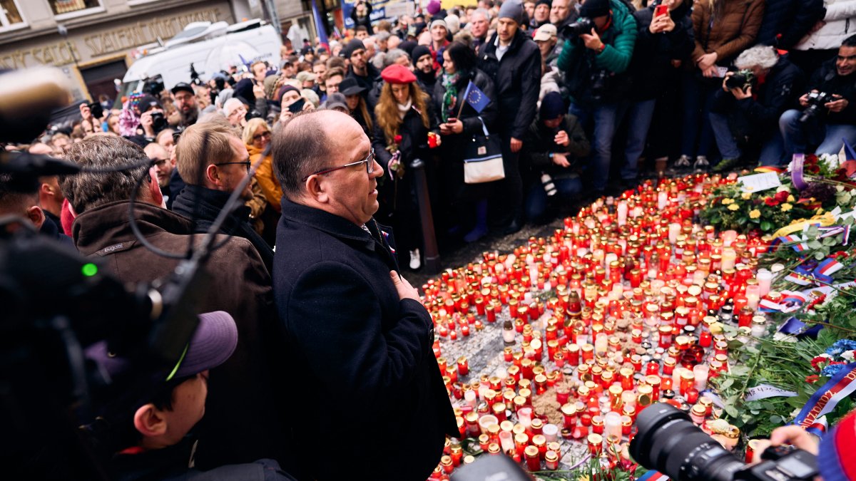 Češi si připomínají události spojené se 17. listopadem. (17.11.2025)