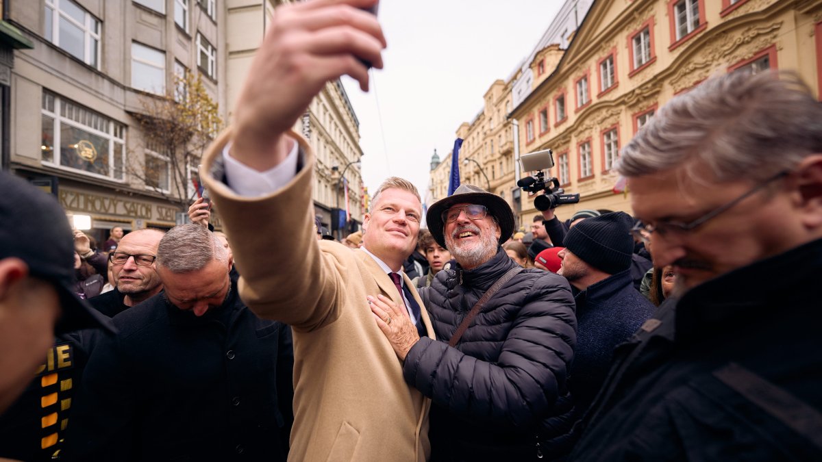 Češi si připomínají události spojené se 17. listopadem. (17.11.2025)