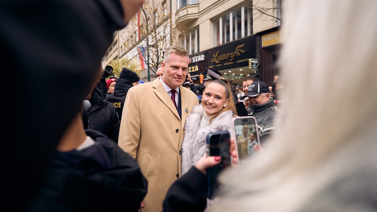 Češi si připomínají události spojené se 17. listopadem. (17.11.2025)