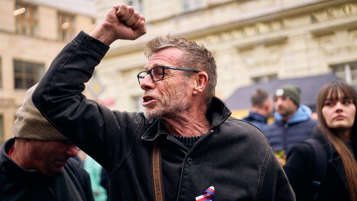 Češi si připomínají události spojené se 17. listopadem. (17.11.2025)