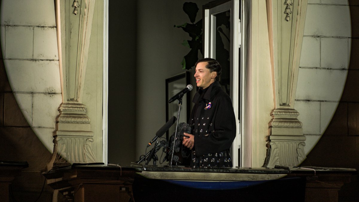 Češi v pondělí 17. listopadu také demonstrovali. (17.11.2025)