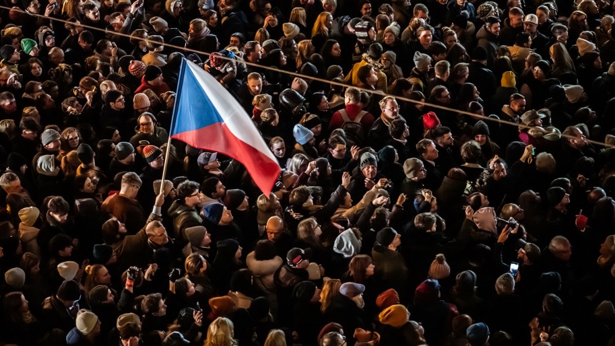 Češi si připomínají události spojené se 17. listopadem. (17.11.2025)