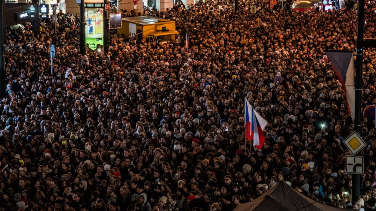 Češi si připomínají události spojené se 17. listopadem. (17.11.2025)