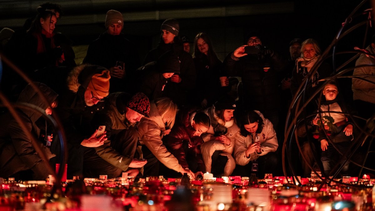 Češi si připomínají události spojené se 17. listopadem. (17.11.2025)