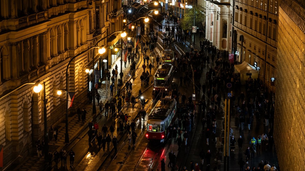 Češi si připomínají události spojené se 17. listopadem. (17.11.2025)