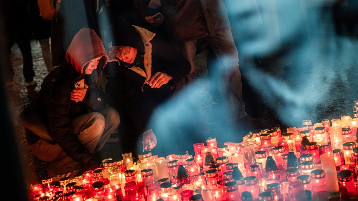 Češi si připomínají události spojené se 17. listopadem. (17.11.2025)