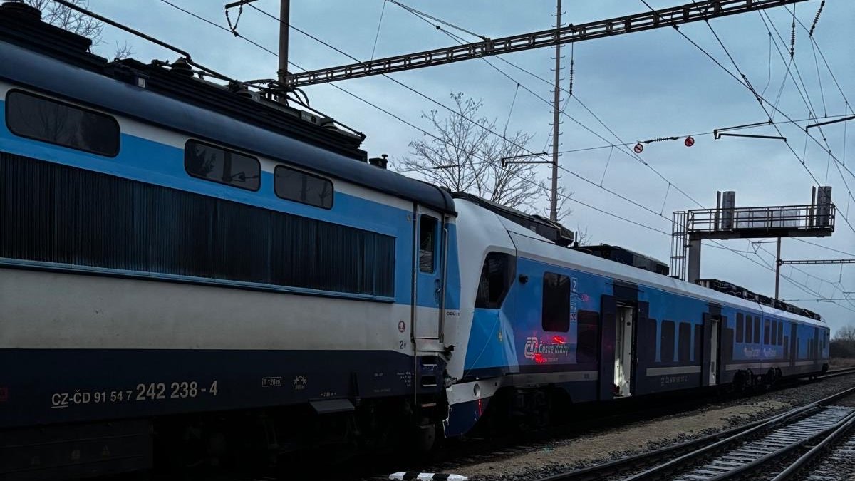 Na Českobudějovicku se srazily dva vlaky. (20.11.2025)