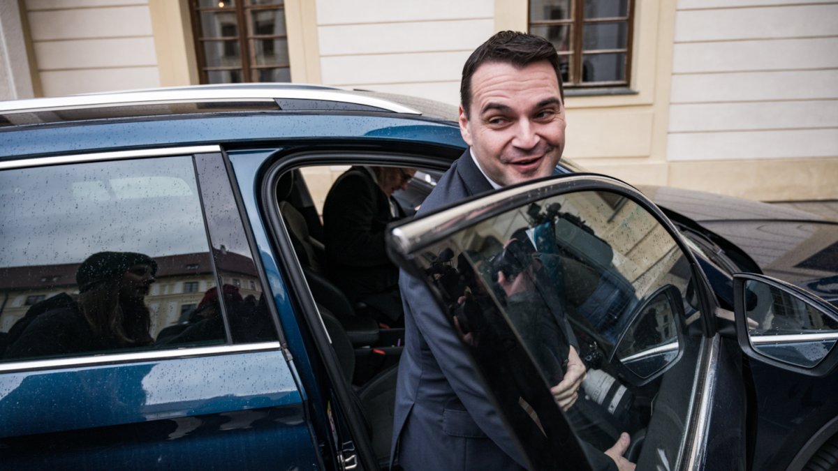 Petr Macinka dorazil na jednání s prezidentem na Pražský hrad. (20.11.2025)