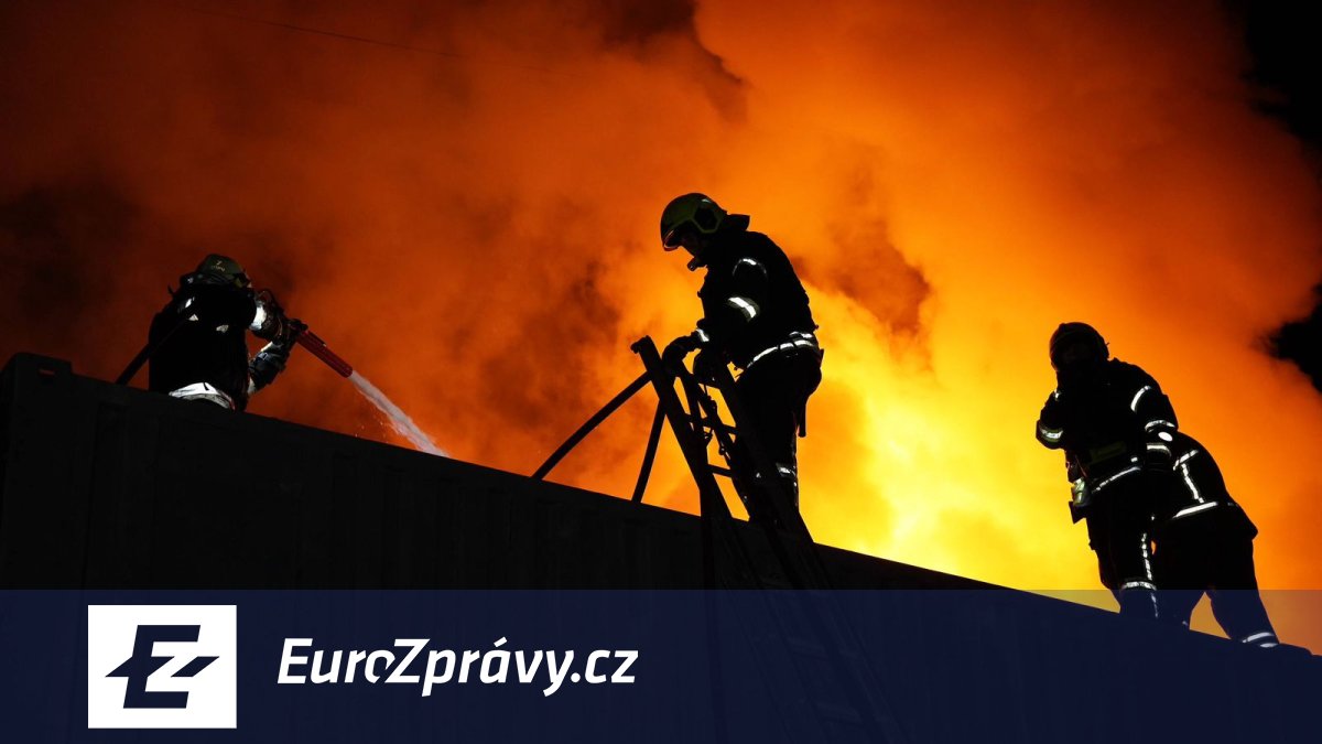Ukrajina hlásí devět obětí nepřátelských útoků. Rusové poškodili klášter v Kyjevě