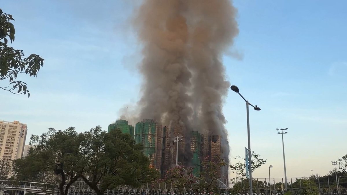 V Hongkong hoří několik výškových budov