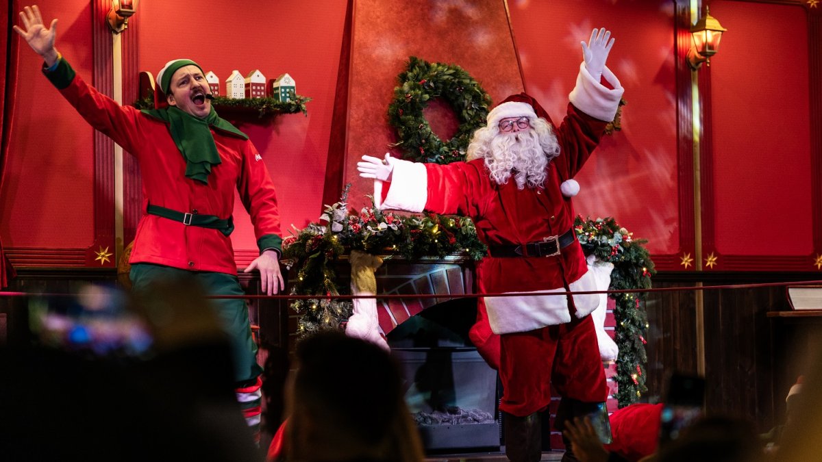 Coca-Cola vánoční kamion zahájil svoji trasu u Westfieldu Černý Most (10.12.2025)