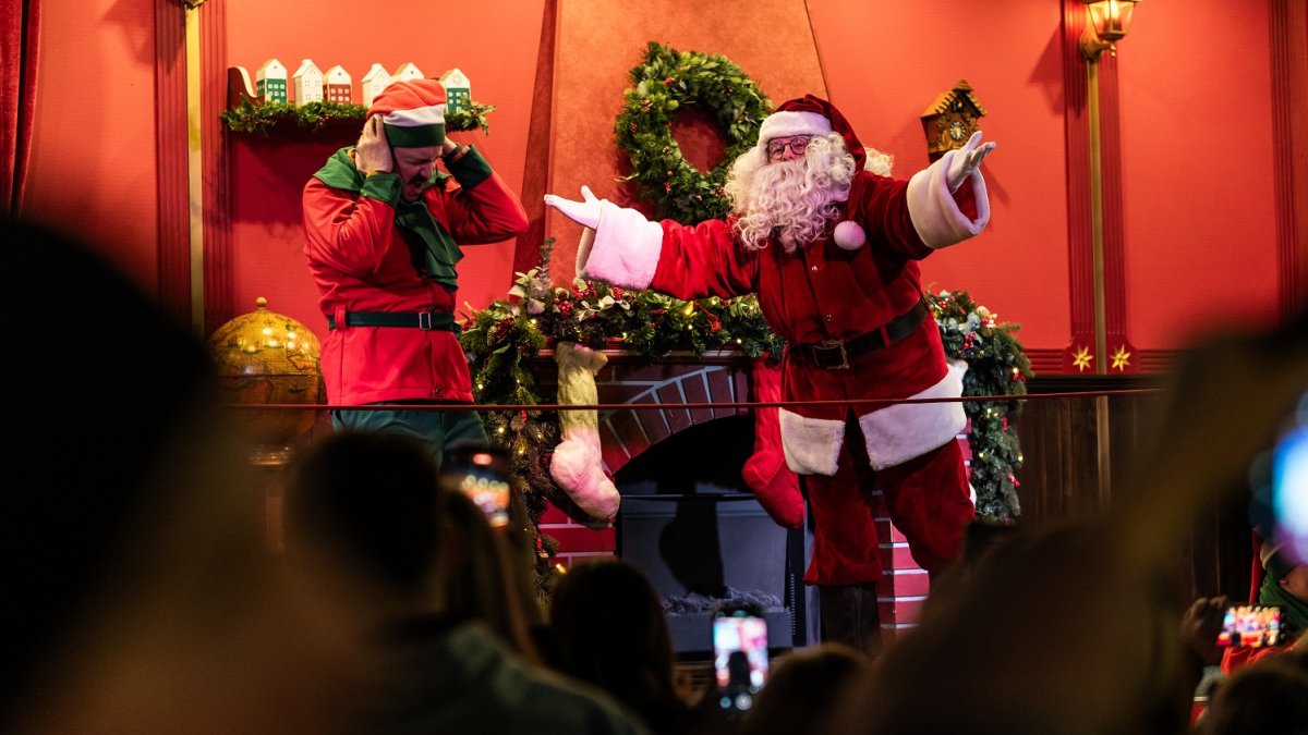 Coca-Cola vánoční kamion zahájil svoji trasu u Westfieldu Černý Most (10.12.2025)