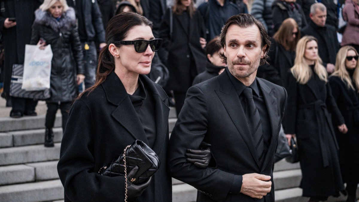 Blízcí a přátelé se rozloučili s moderátorem Patrikem Hezuckým. (12.12.2025)