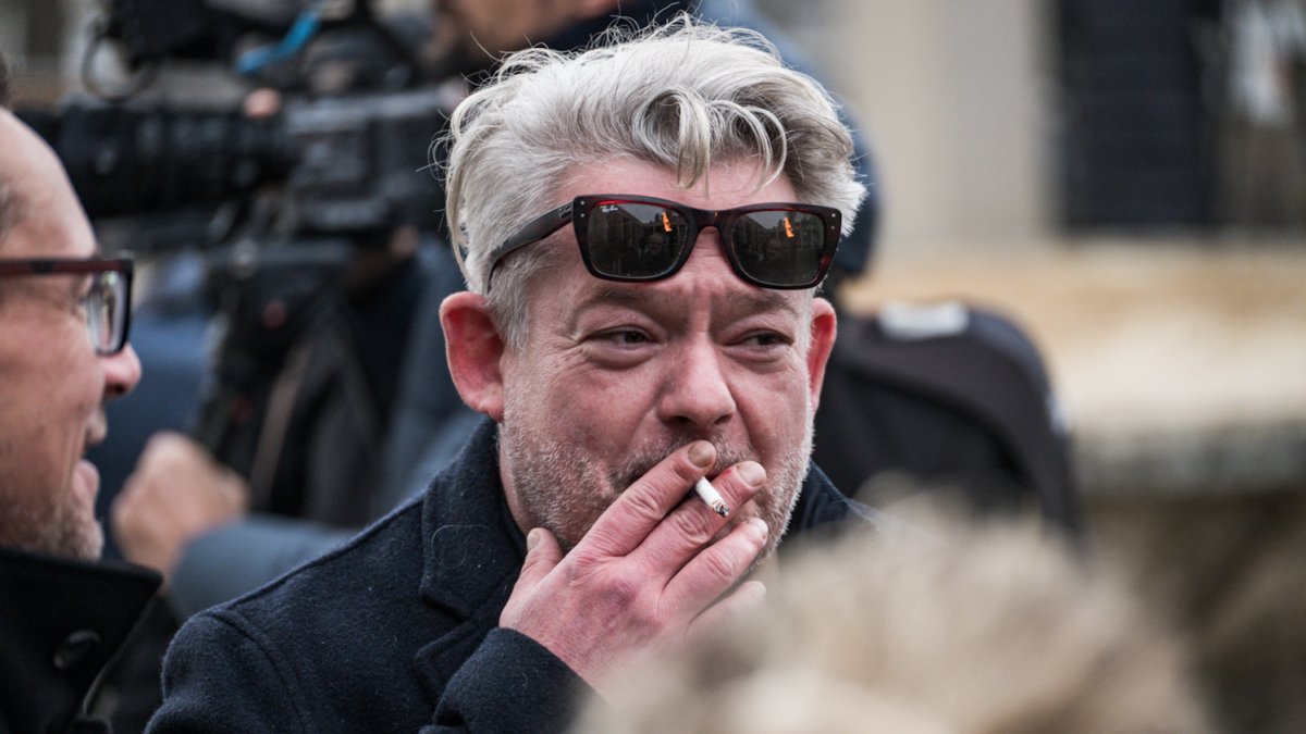 Blízcí a přátelé se rozloučili s moderátorem Patrikem Hezuckým. (12.12.2025)