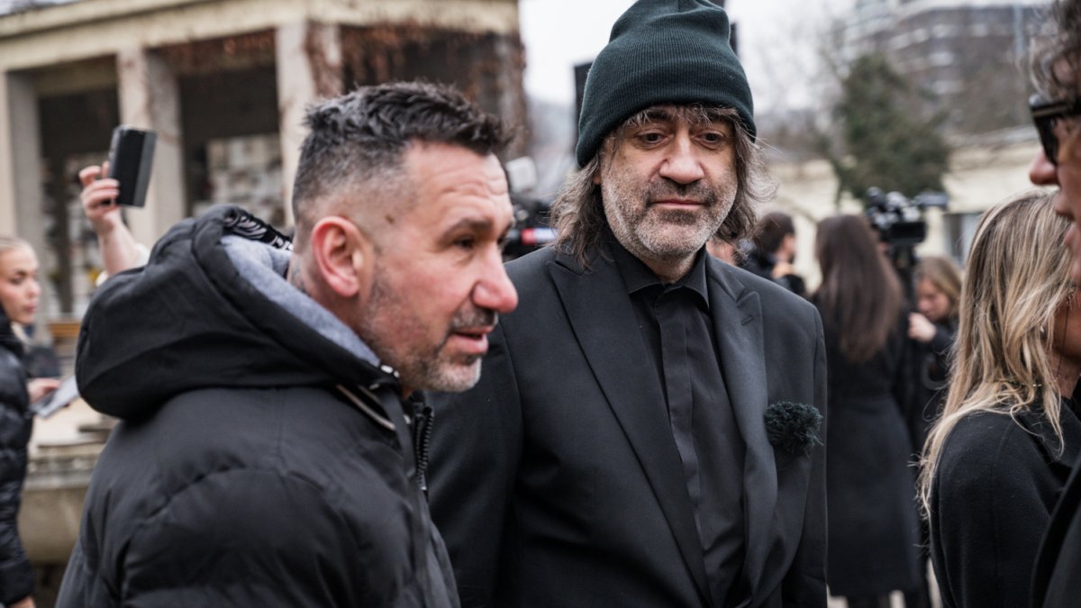 Blízcí a přátelé se rozloučili s moderátorem Patrikem Hezuckým. (12.12.2025)