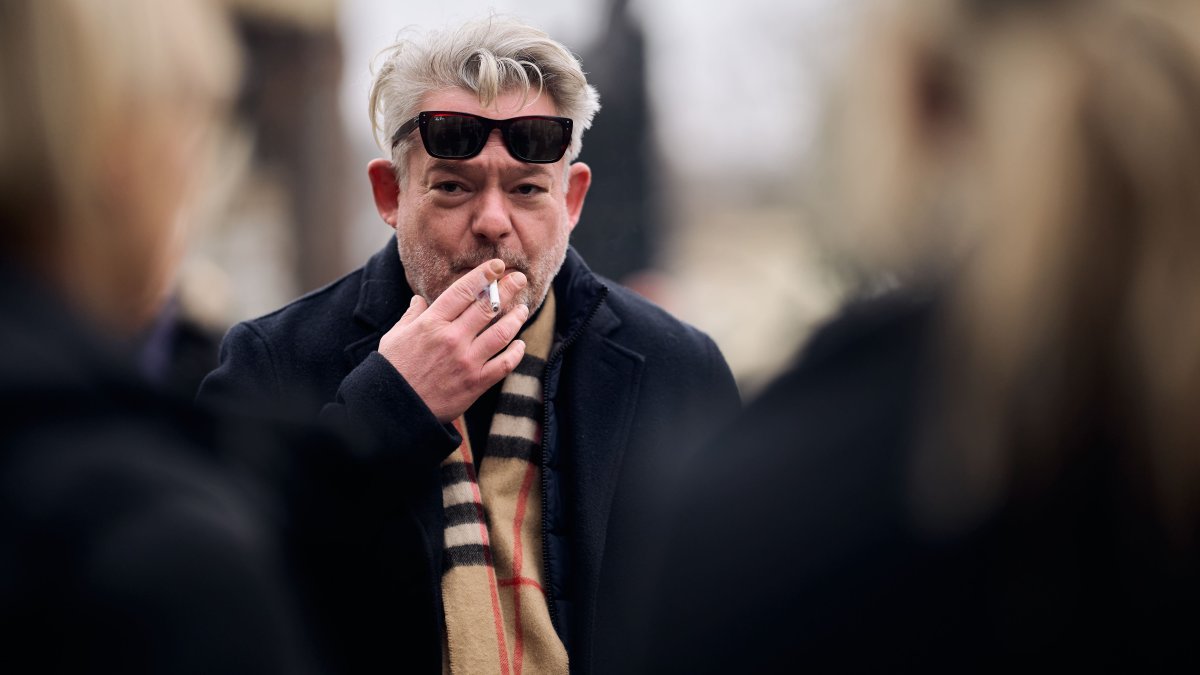 Blízcí a přátelé se rozloučili s moderátorem Patrikem Hezuckým. (12.12.2025)