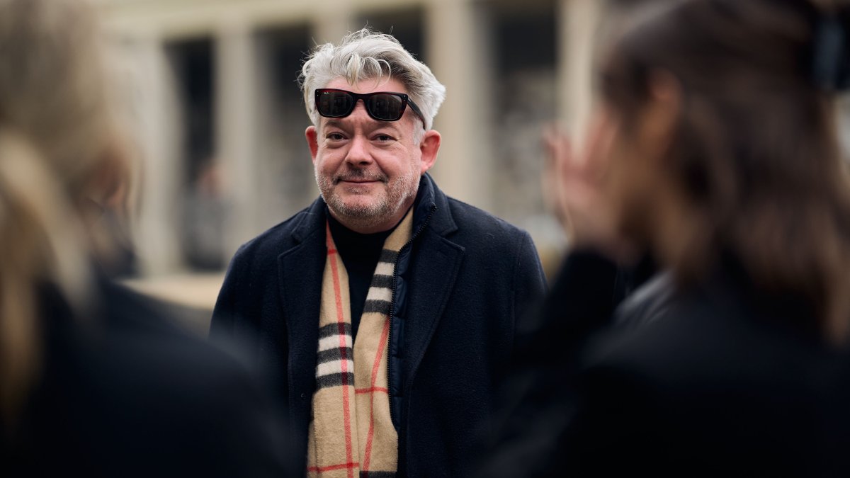 Blízcí a přátelé se rozloučili s moderátorem Patrikem Hezuckým. (12.12.2025)