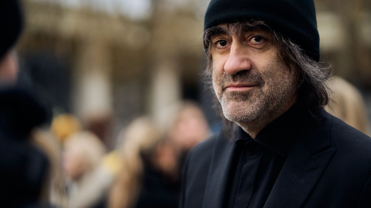 Blízcí a přátelé se rozloučili s moderátorem Patrikem Hezuckým. (12.12.2025)