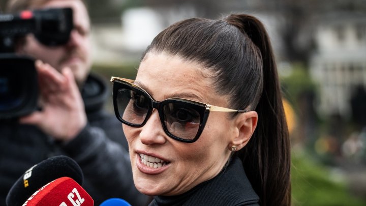 Blízcí a přátelé se rozloučili s moderátorem Patrikem Hezuckým. (12.12.2025)