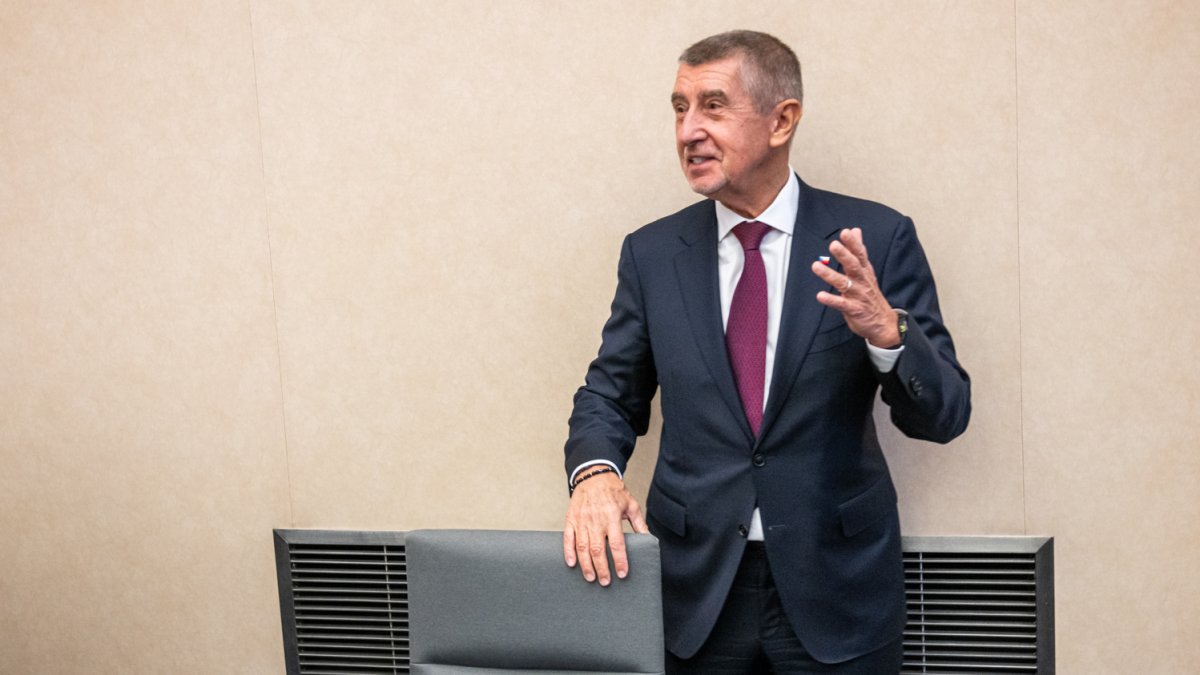 Nová Babišova vláda poprvé zasedala. (15.12.2025)