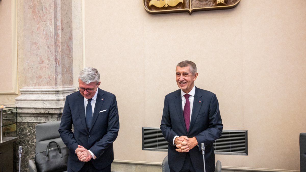 Nová Babišova vláda poprvé zasedala. (15.12.2025)