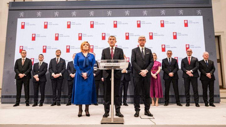 Nová Babišova vláda na první tiskové konferenci. (15.12.2025)