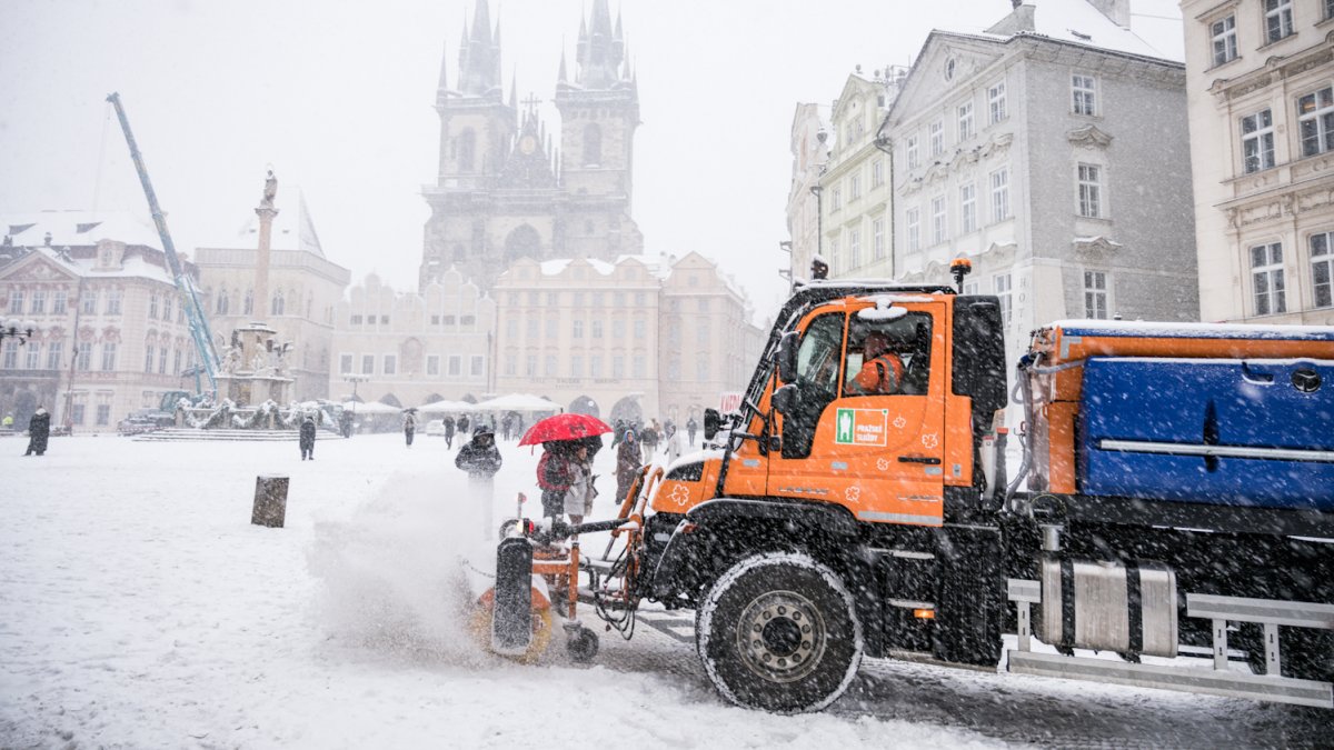 Sníh zasypal Prahu