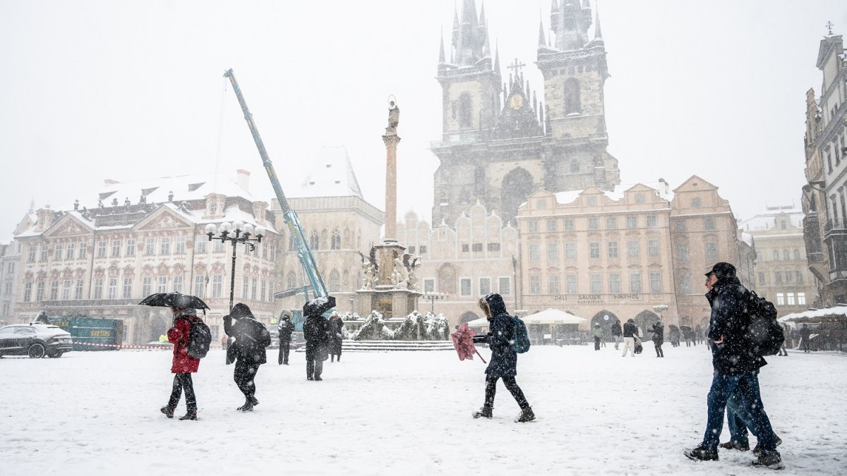 Sníh zasypal Prahu