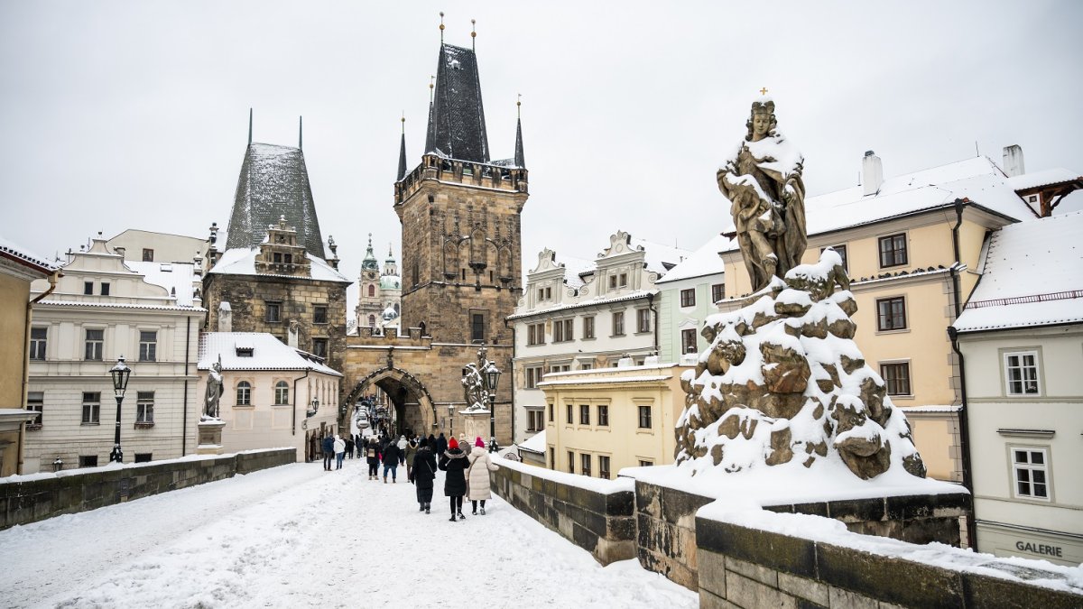 Sníh zasypal Prahu