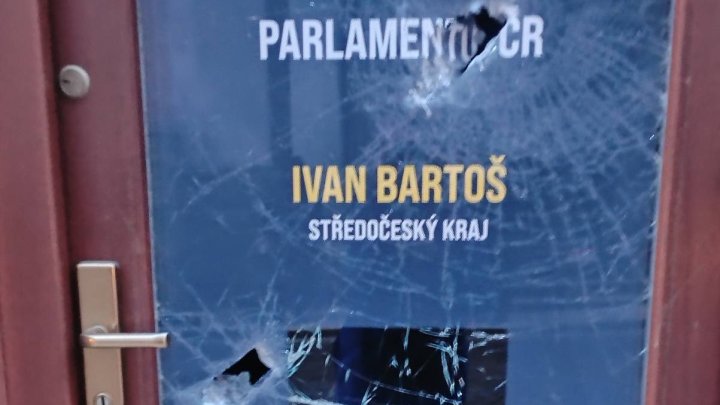 Kancelář Ivana Bartoše