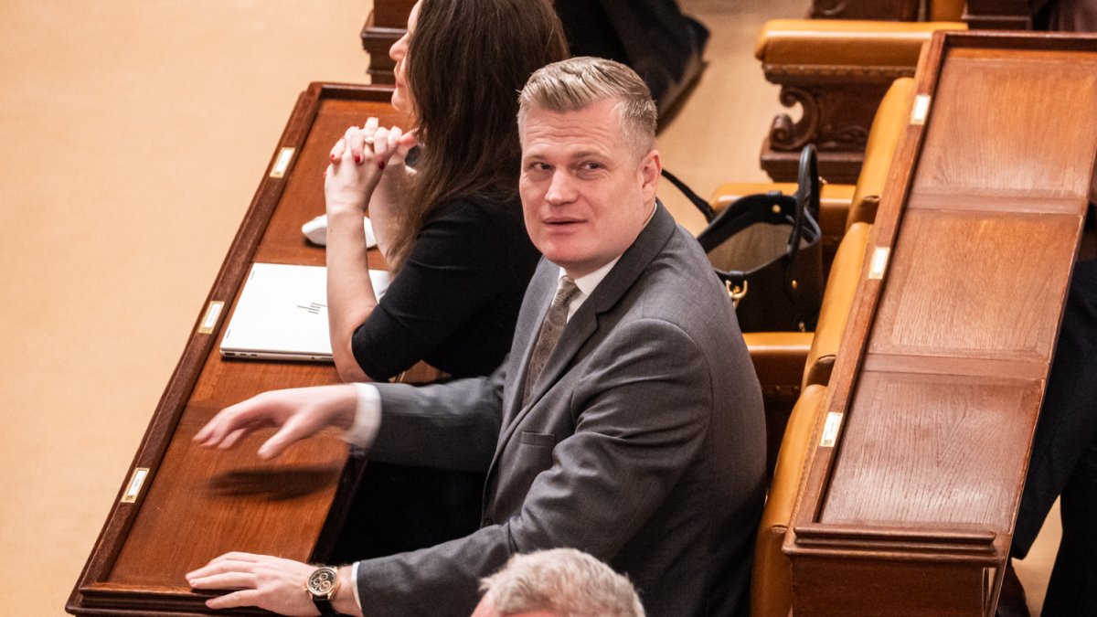 Poslanecká sněmovna jedná o vyslovení nedůvěry vládě. (3.2.2026)