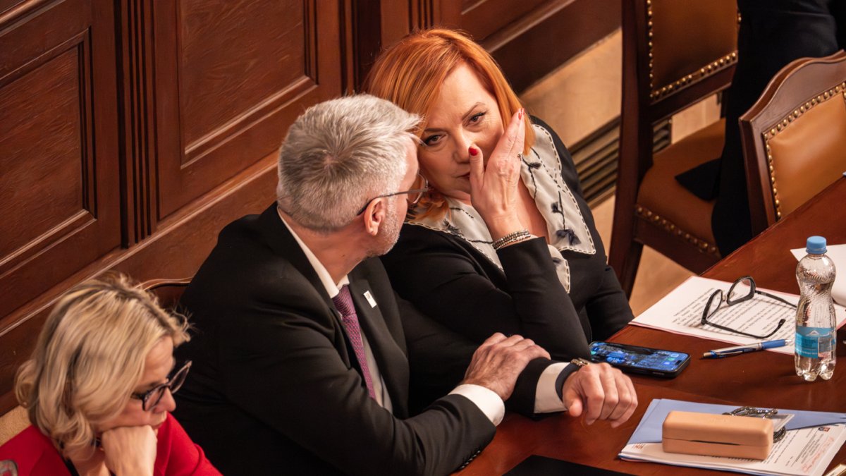 Poslanecká sněmovna jedná o vyslovení nedůvěry vládě. (3.2.2026)