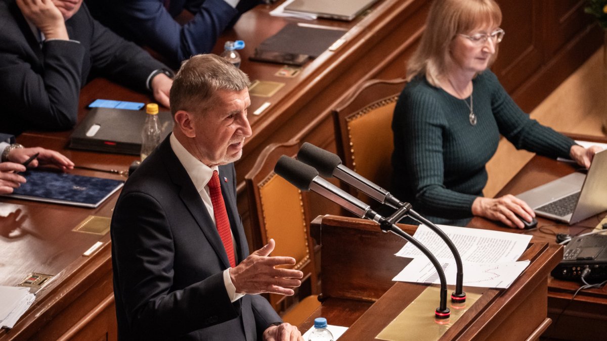 Poslanecká sněmovna jedná o vyslovení nedůvěry vládě. (3.2.2026)