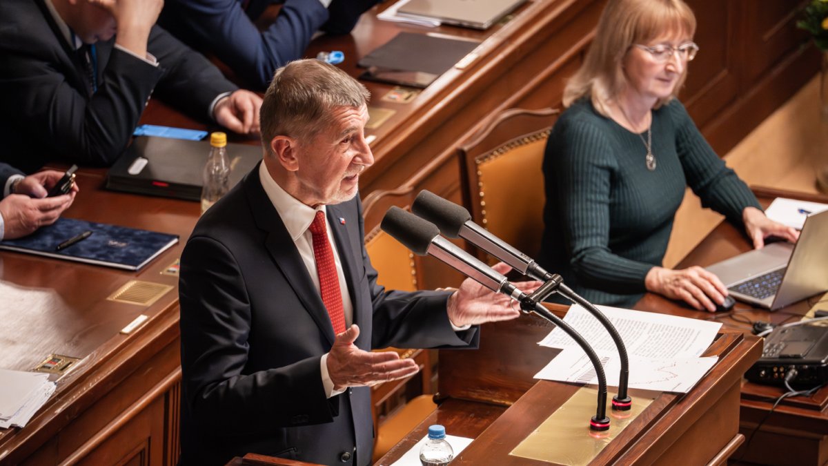 Poslanecká sněmovna jedná o vyslovení nedůvěry vládě. (3.2.2026)