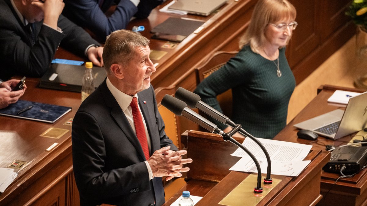Poslanecká sněmovna jedná o vyslovení nedůvěry vládě. (3.2.2026)