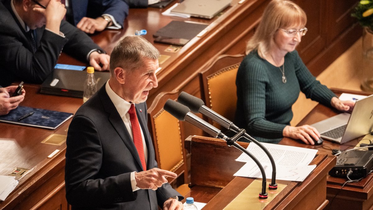 Poslanecká sněmovna jedná o vyslovení nedůvěry vládě. (3.2.2026)