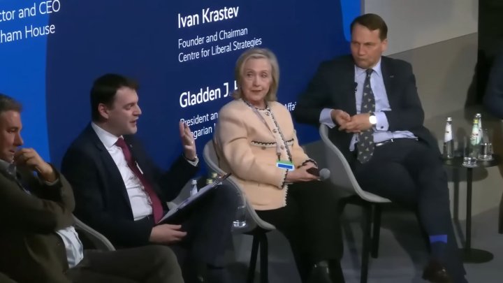 Ministr zahraničí Petr Macinka a bývalá šéfka americké diplomacie Hillary Clintonová