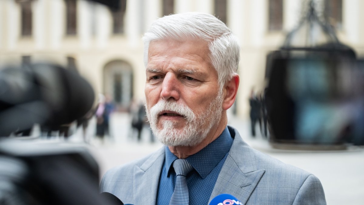 Prezident Petr Pavel přichází na Pražský hrad