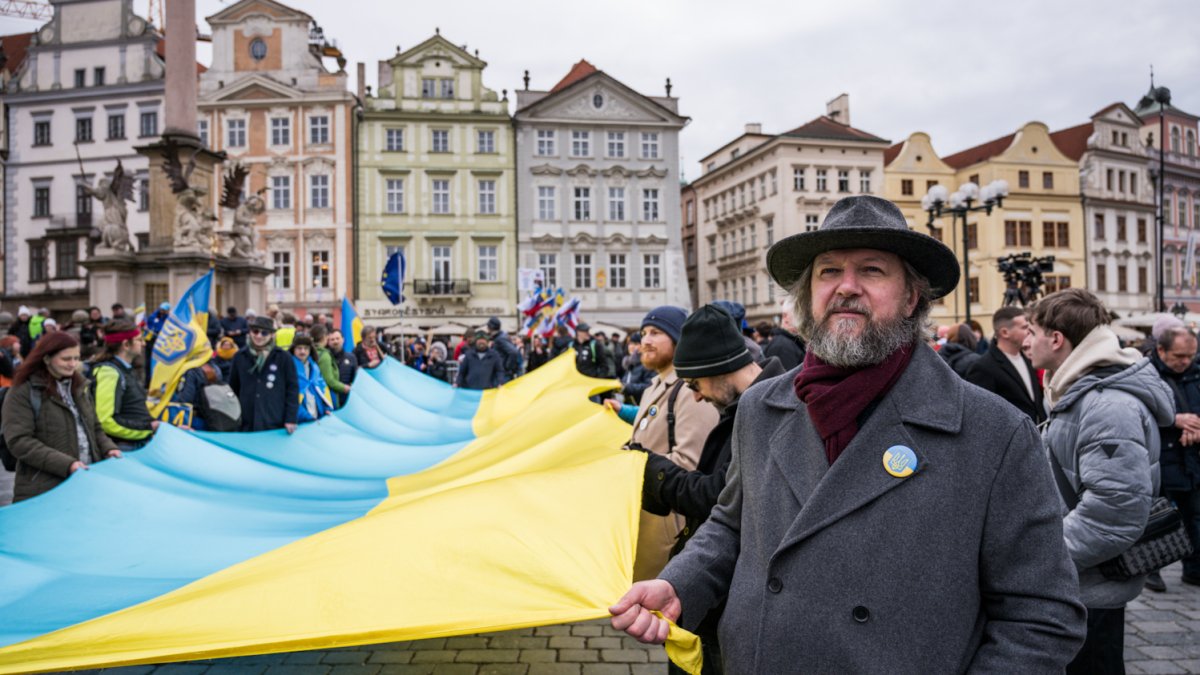 Na Staroměstském náměstí se koná demonstrace na podporu Ukrajiny. (21.2.2026)