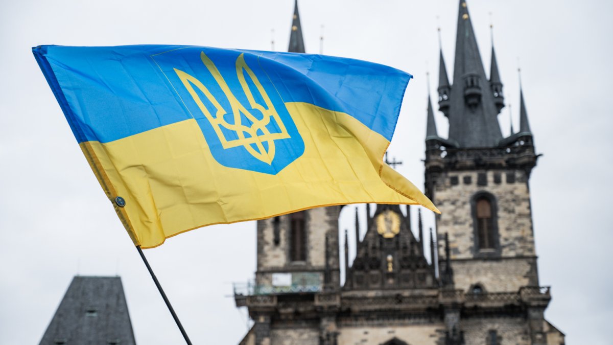 Na Staroměstském náměstí se koná demonstrace na podporu Ukrajiny. (21.2.2026)