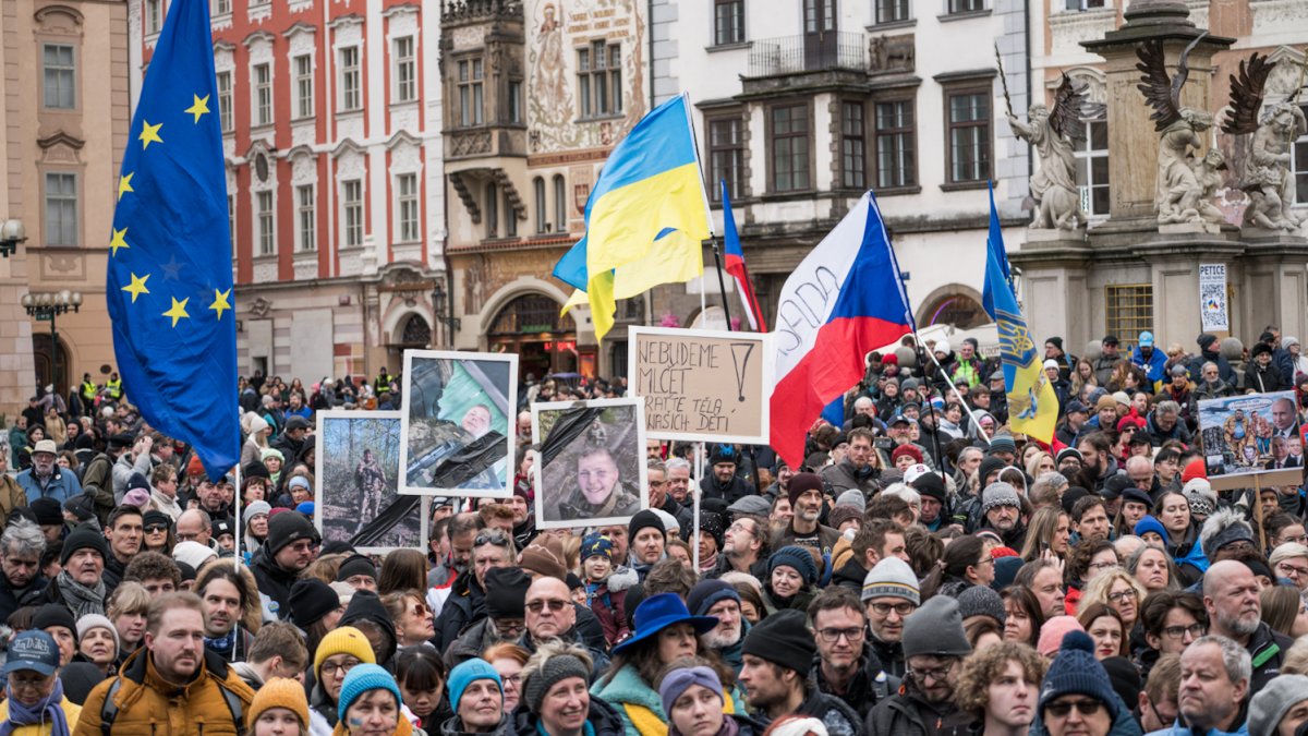 Na Staroměstském náměstí se koná demonstrace na podporu Ukrajiny. (21.2.2026)