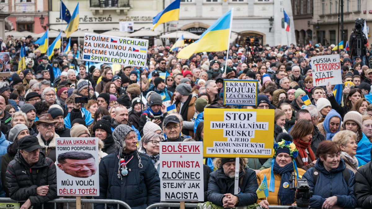 Na Staroměstském náměstí se koná demonstrace na podporu Ukrajiny. (21.2.2026)
