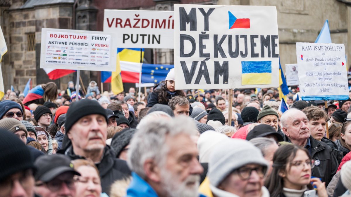 Na Staroměstském náměstí se koná demonstrace na podporu Ukrajiny. (21.2.2026)
