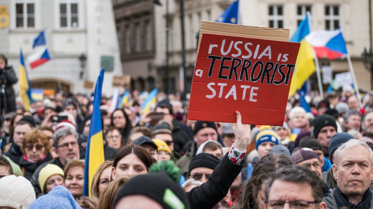 Na Staroměstském náměstí se koná demonstrace na podporu Ukrajiny. (21.2.2026)