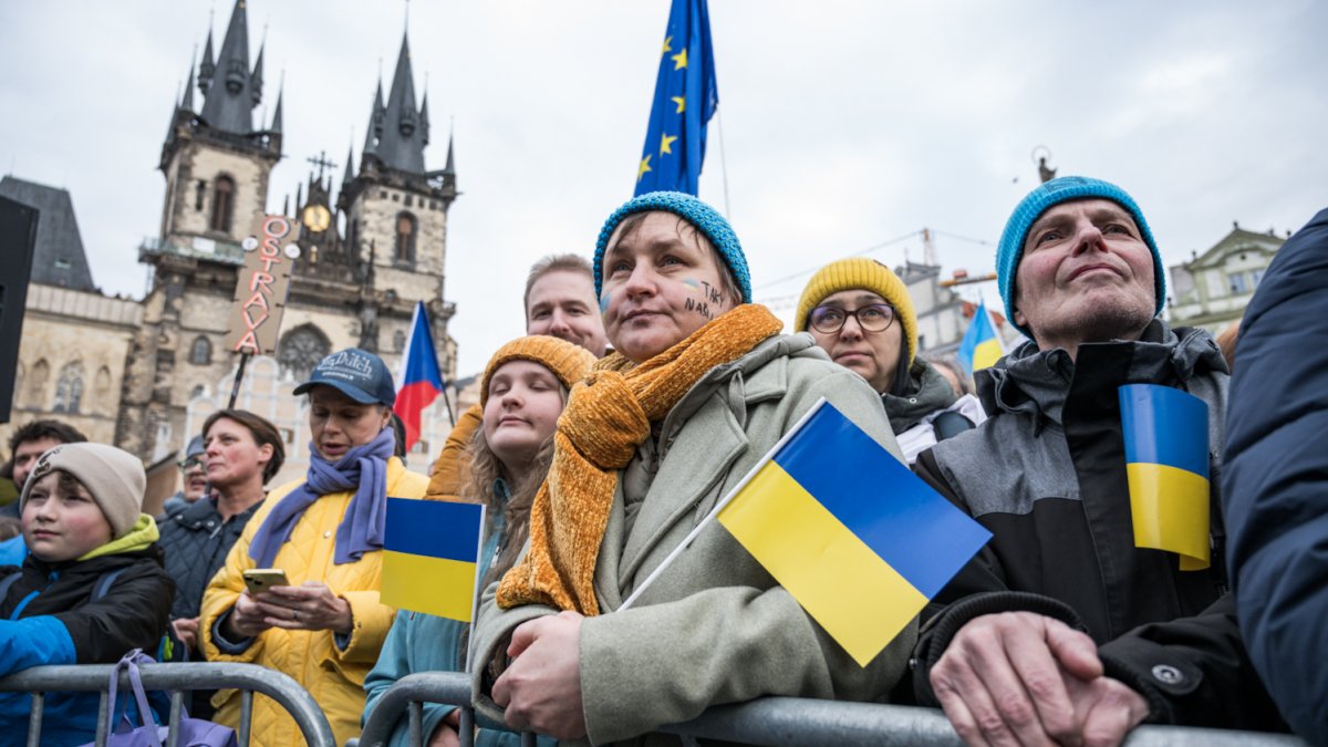 Na Staroměstském náměstí se koná demonstrace na podporu Ukrajiny. (21.2.2026)