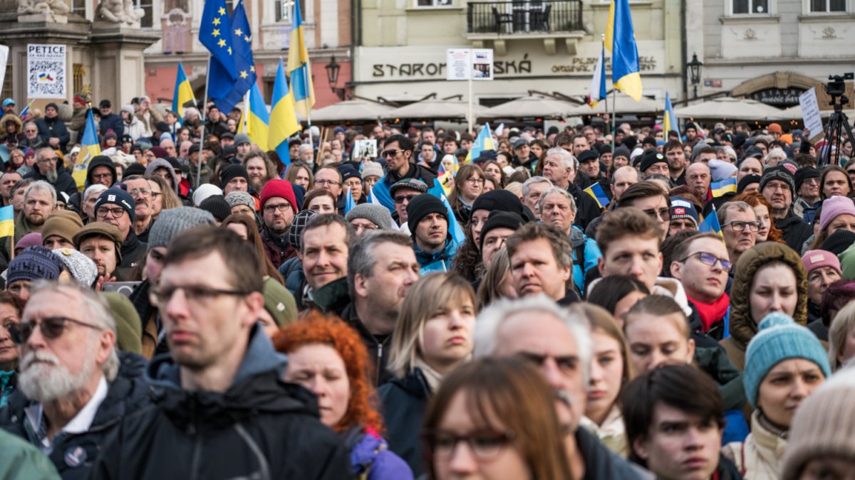 Na Staroměstském náměstí se koná demonstrace na podporu Ukrajiny. (21.2.2026)
