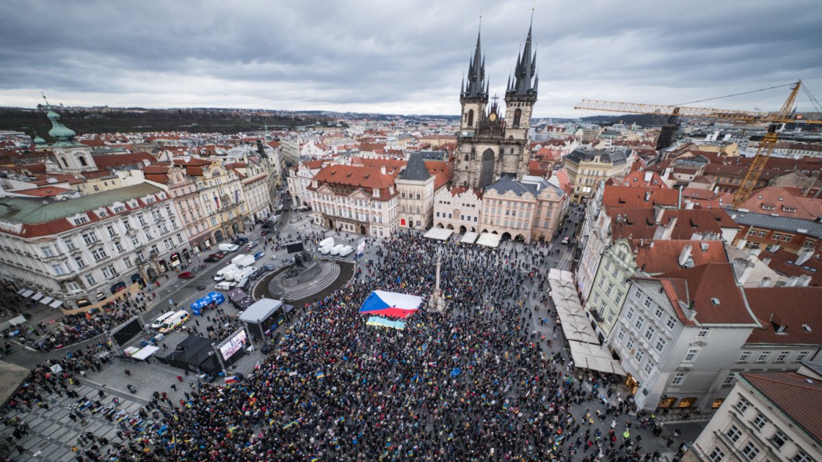 Na Staroměstském náměstí se koná demonstrace na podporu Ukrajiny. (21.2.2026)