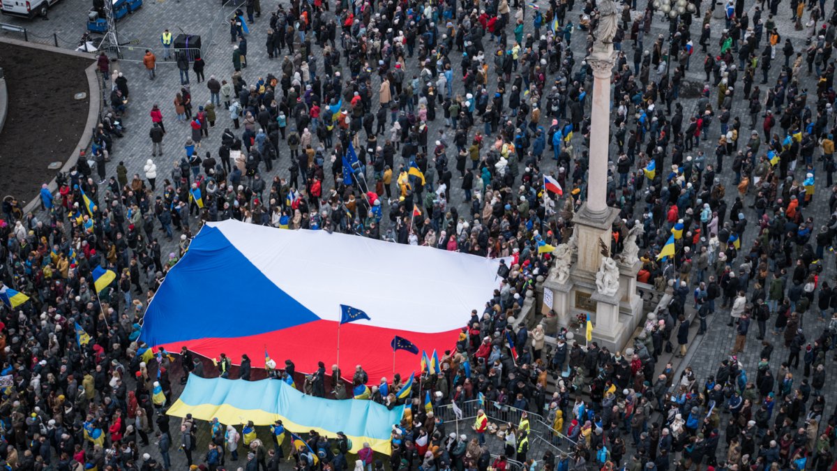 Na Staroměstském náměstí se koná demonstrace na podporu Ukrajiny. (21.2.2026)