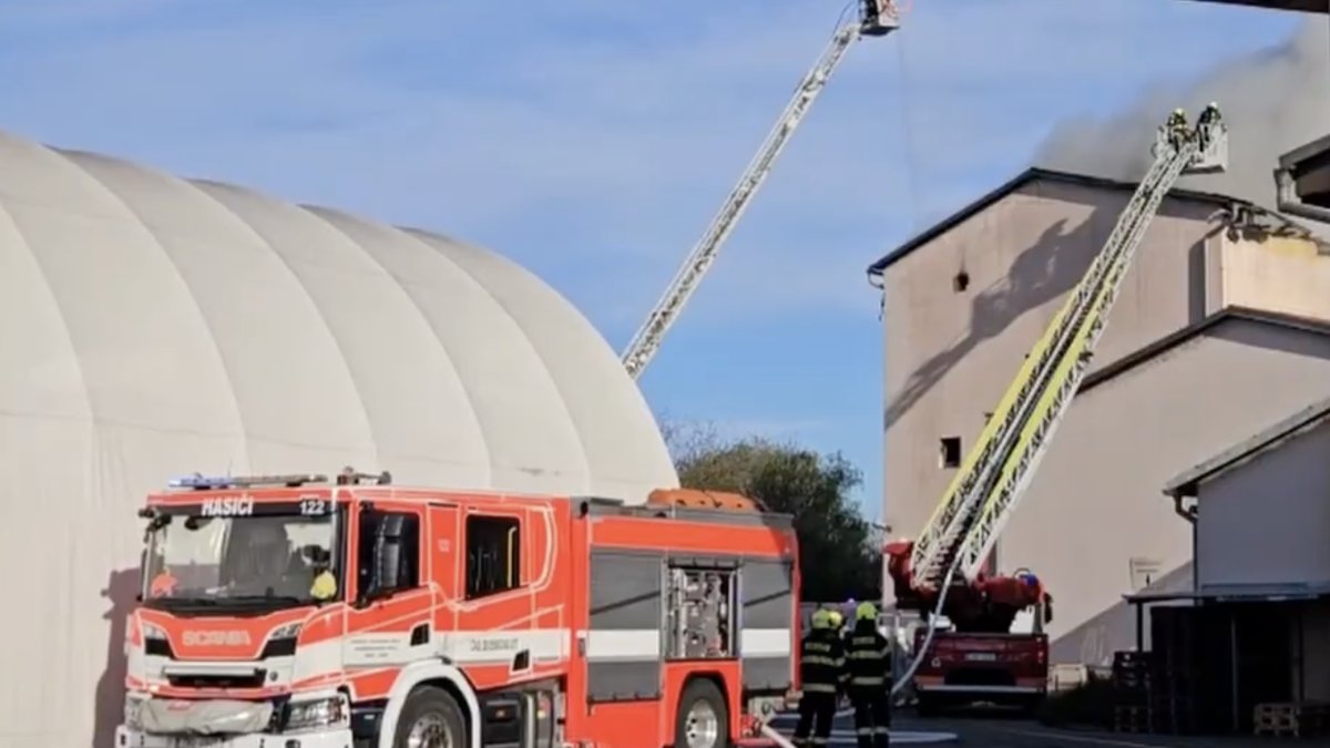 Hasiči zasahují u požáru v Brně. (20.4.2026)